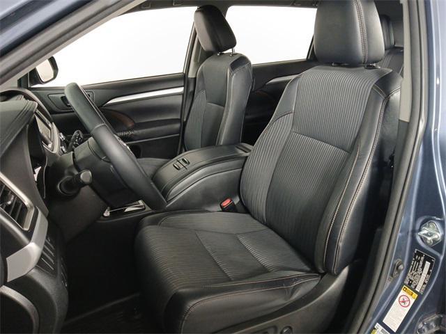 used 2016 Toyota Highlander car, priced at $21,996