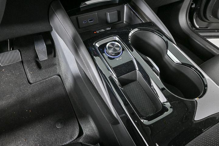 new 2025 Buick Envision car, priced at $34,390