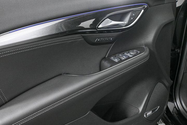 new 2025 Buick Envision car, priced at $34,390