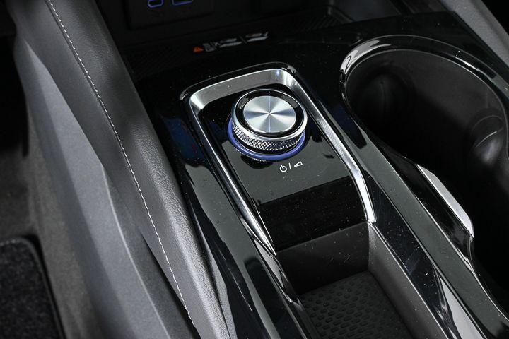 new 2025 Buick Envision car, priced at $43,670