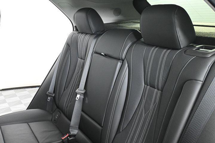 new 2025 Buick Envision car, priced at $43,670