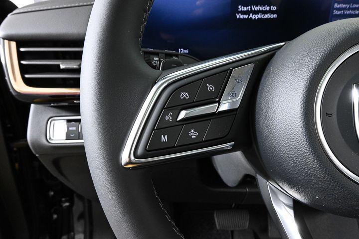 new 2025 Buick Envision car, priced at $43,670