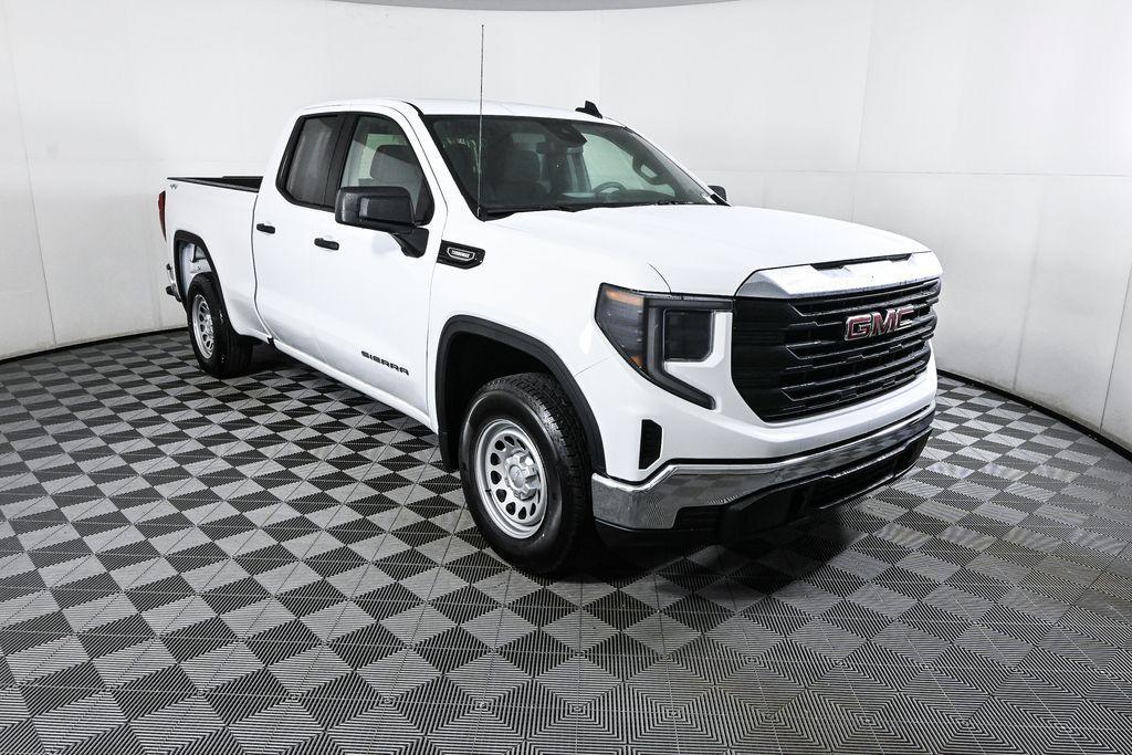 new 2025 GMC Sierra 1500 car, priced at $39,530