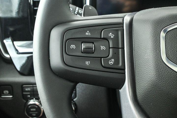 new 2025 GMC Sierra 1500 car, priced at $71,168