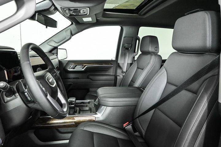 new 2025 GMC Sierra 1500 car, priced at $71,168