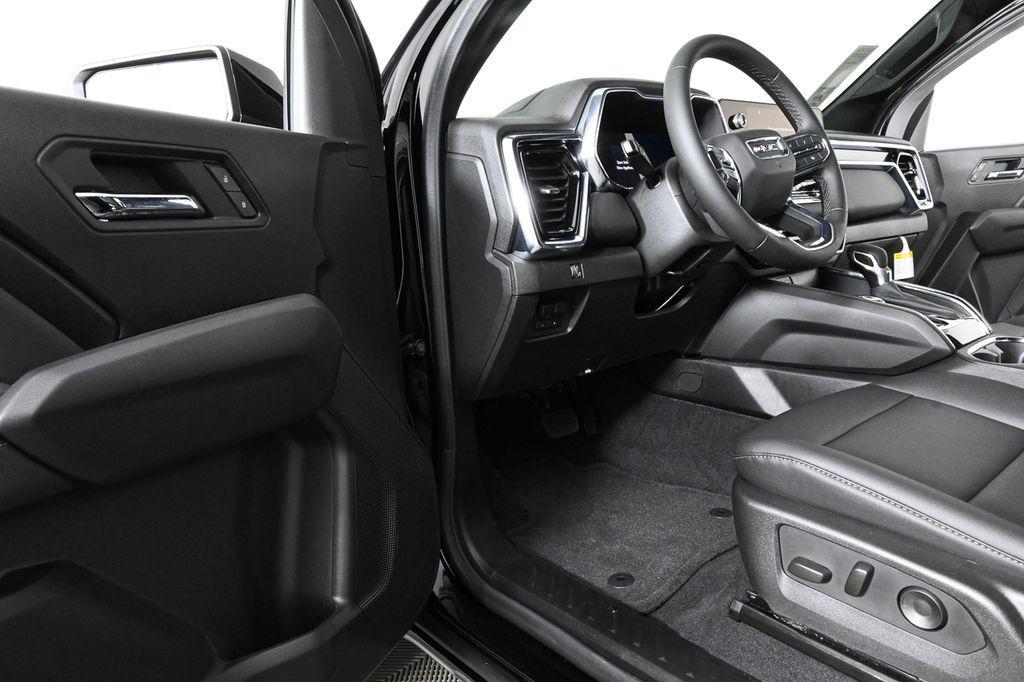new 2025 GMC Canyon car, priced at $44,245