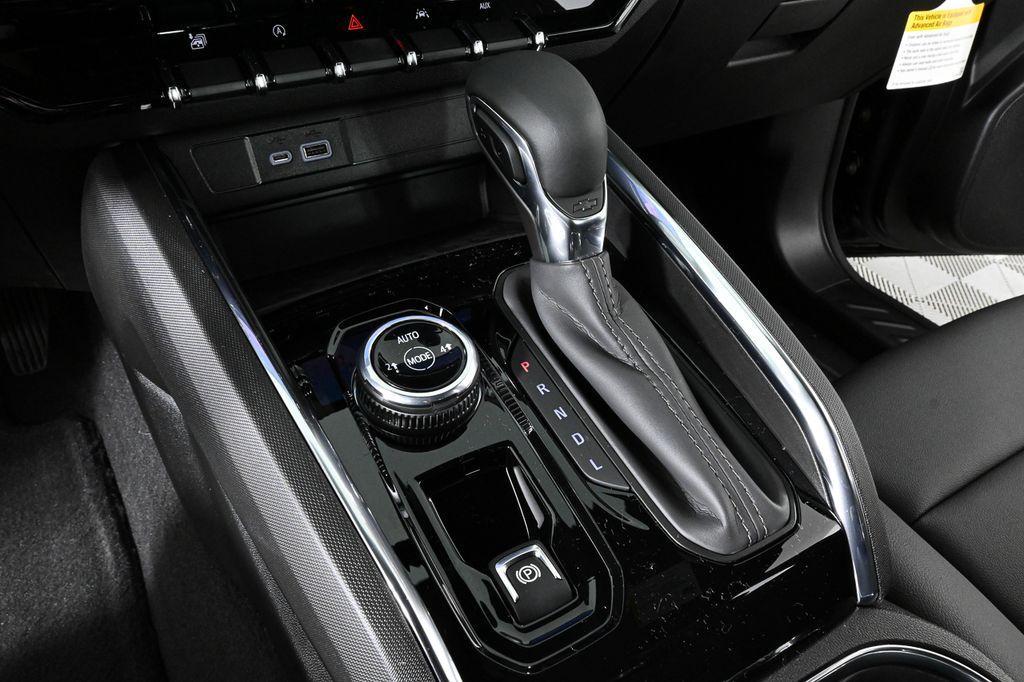 new 2025 GMC Canyon car, priced at $44,245