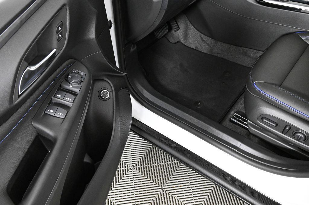 new 2025 Buick Envista car, priced at $29,075