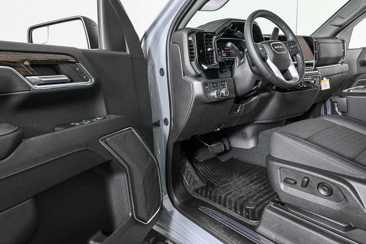 new 2024 GMC Sierra 1500 car, priced at $48,235