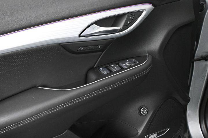 new 2025 Buick Envision car, priced at $46,509