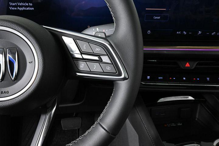 new 2025 Buick Envision car, priced at $46,509