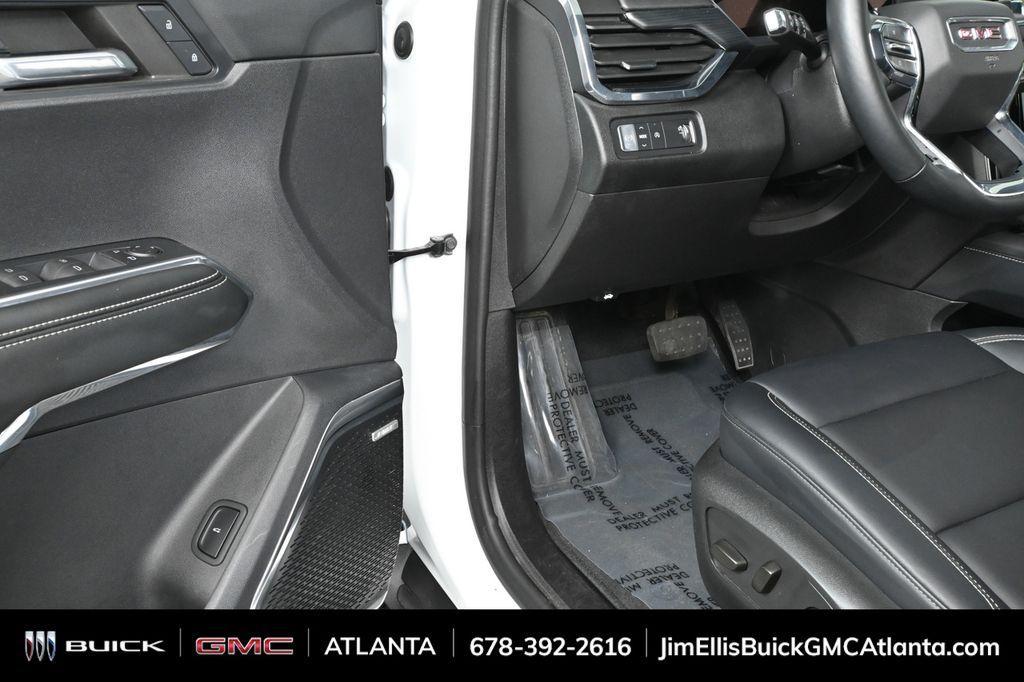used 2024 GMC Acadia car, priced at $39,432