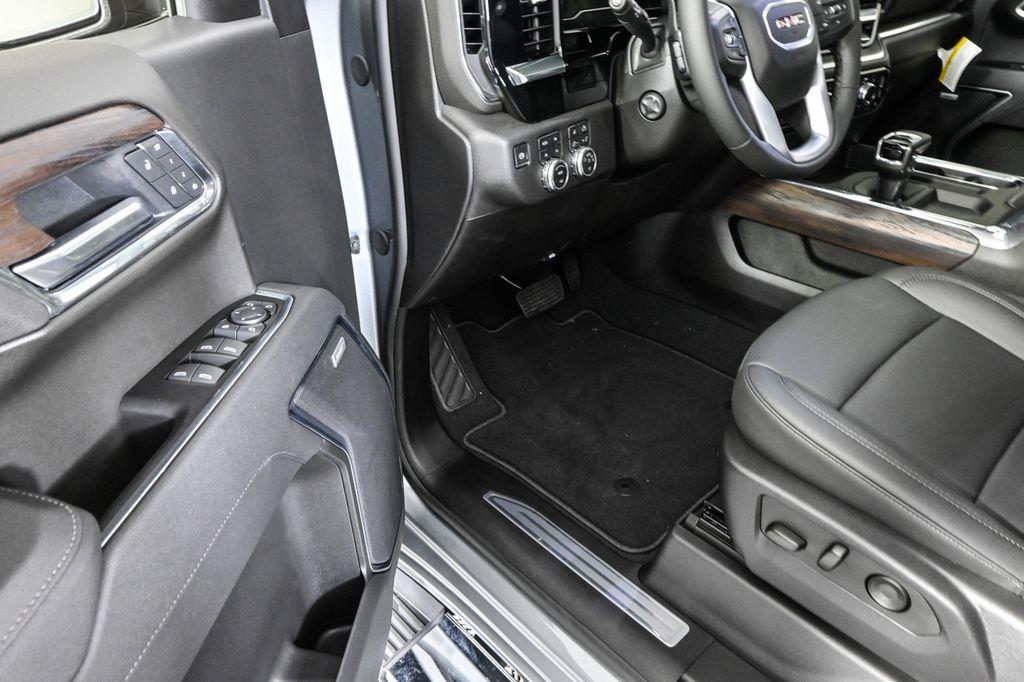 new 2025 GMC Sierra 1500 car, priced at $57,615