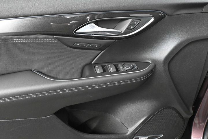 new 2025 Buick Envision car, priced at $34,390