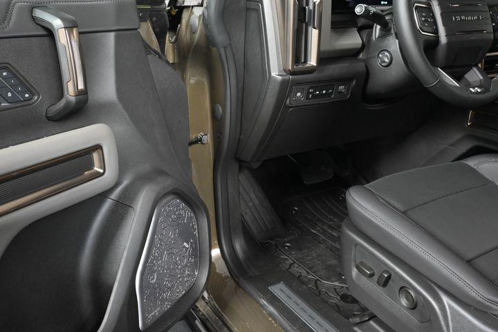 new 2025 GMC HUMMER EV SUV car, priced at $104,410