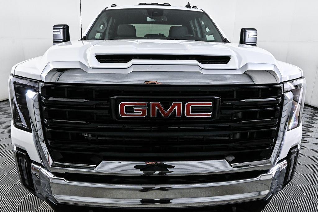 new 2025 GMC Sierra 3500 car, priced at $70,155