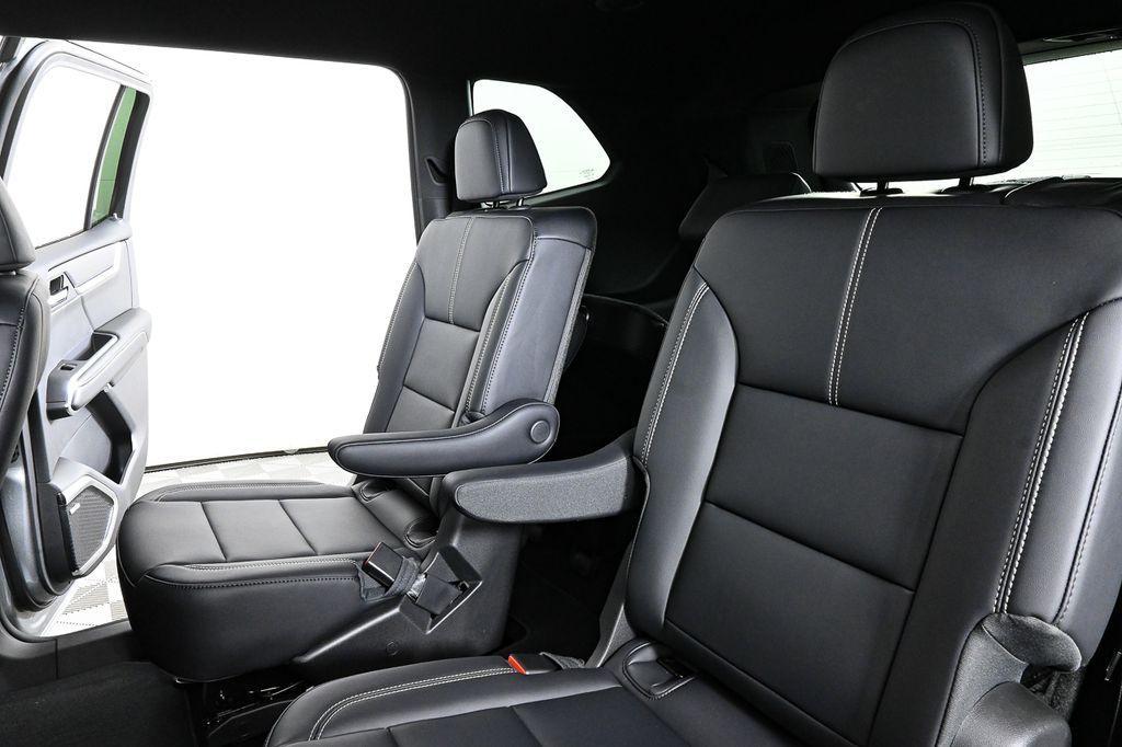 new 2025 GMC Acadia car, priced at $45,025