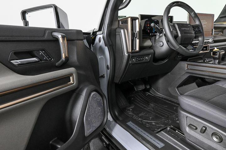 new 2025 GMC HUMMER EV car, priced at $109,415