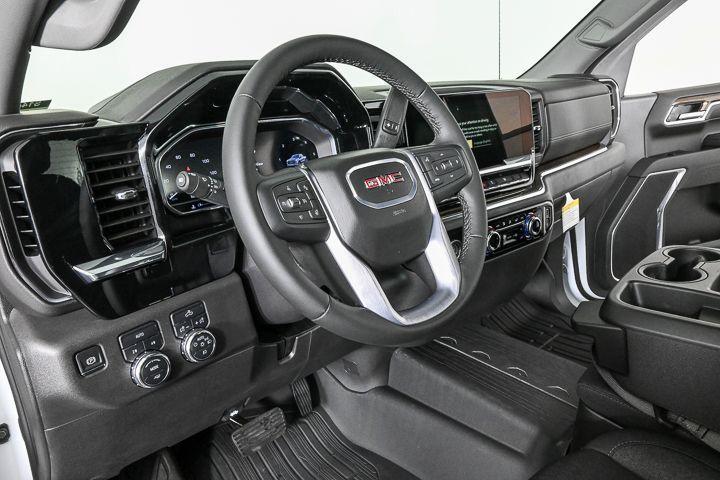 new 2024 GMC Sierra 1500 car, priced at $49,235