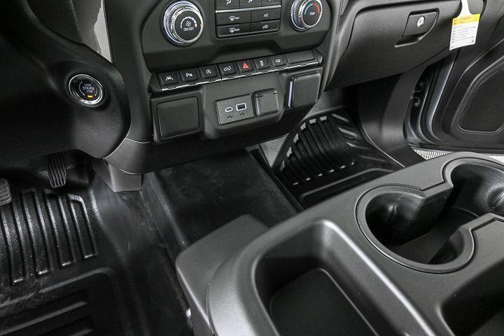 new 2025 GMC Sierra 1500 car, priced at $38,135