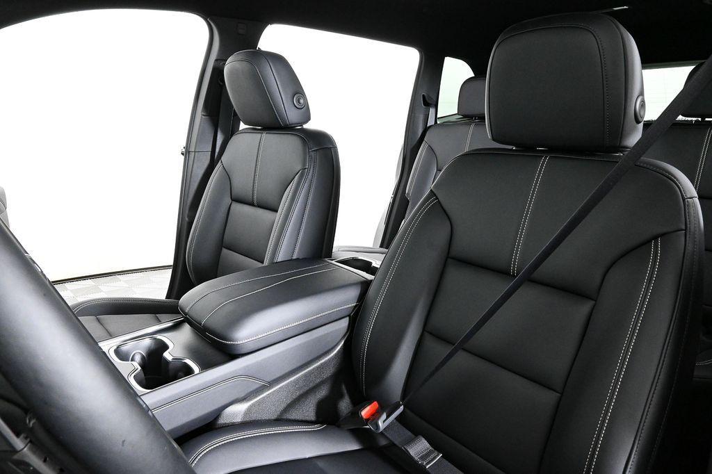 new 2025 GMC Acadia car, priced at $45,025