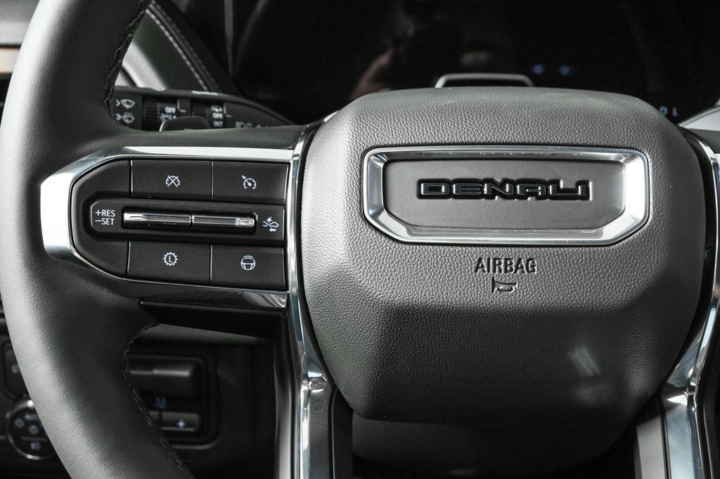 new 2025 GMC Yukon car, priced at $98,639