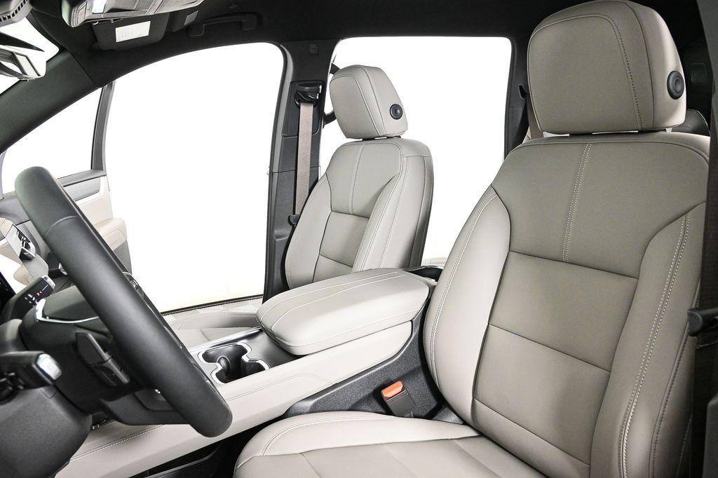 new 2026 GMC Acadia car, priced at $48,625