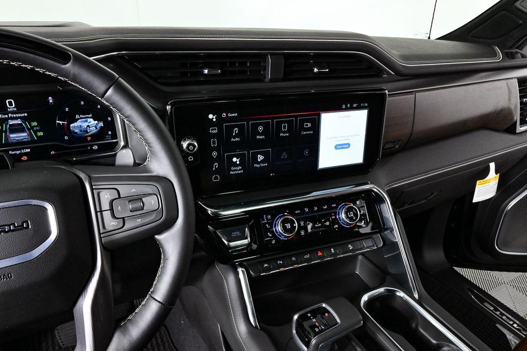 new 2025 GMC Sierra 1500 car, priced at $78,084