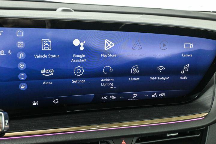 new 2025 Buick Envision car, priced at $44,095