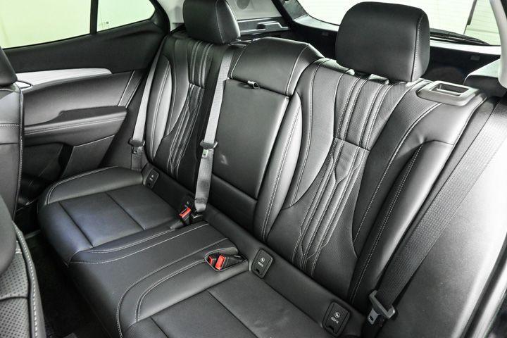 new 2025 Buick Envision car, priced at $44,095