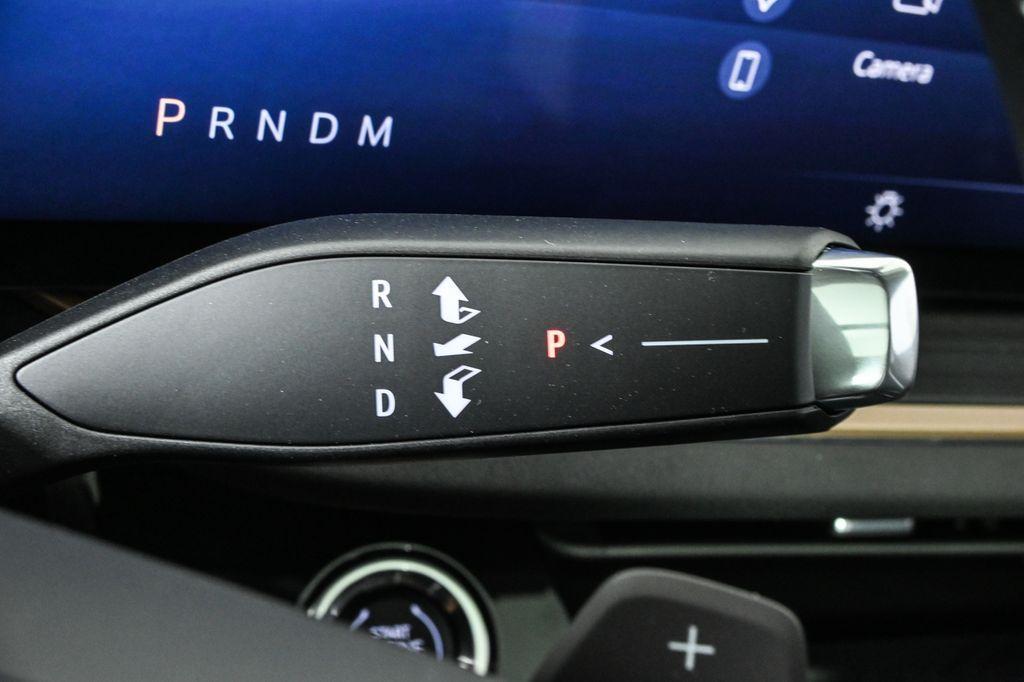 new 2025 Buick Envision car, priced at $36,735