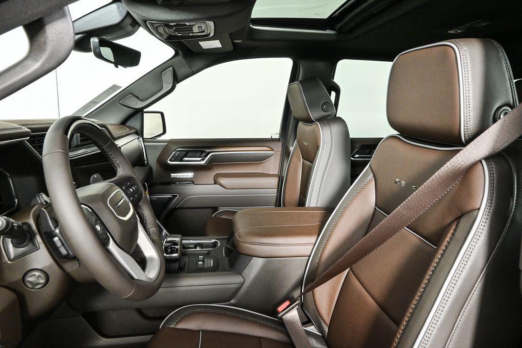 new 2025 GMC Sierra 1500 car, priced at $70,550