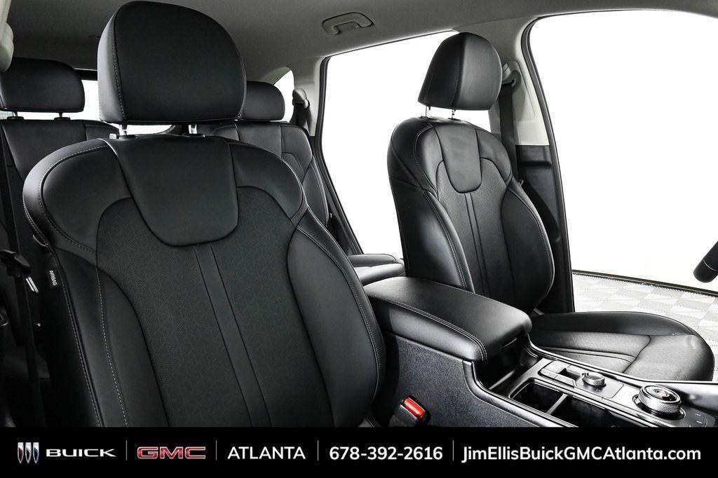 used 2023 Kia Sorento Hybrid car, priced at $32,500
