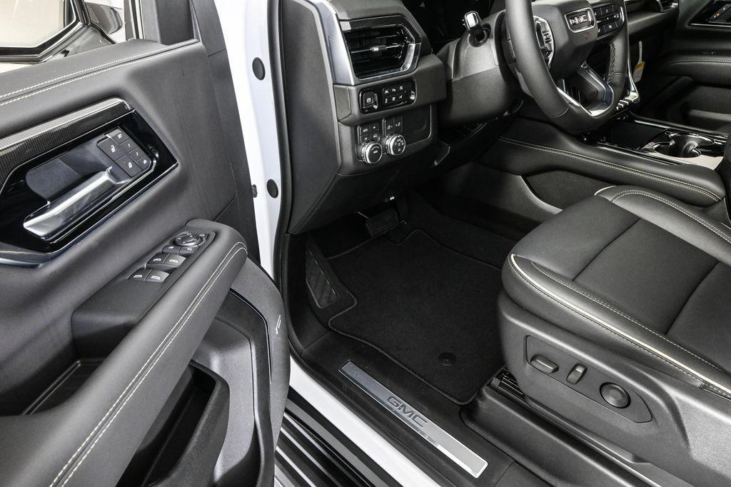 new 2026 GMC Yukon XL car, priced at $77,015