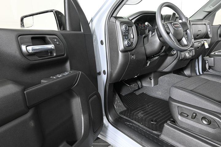 new 2025 GMC Sierra 1500 car, priced at $46,480
