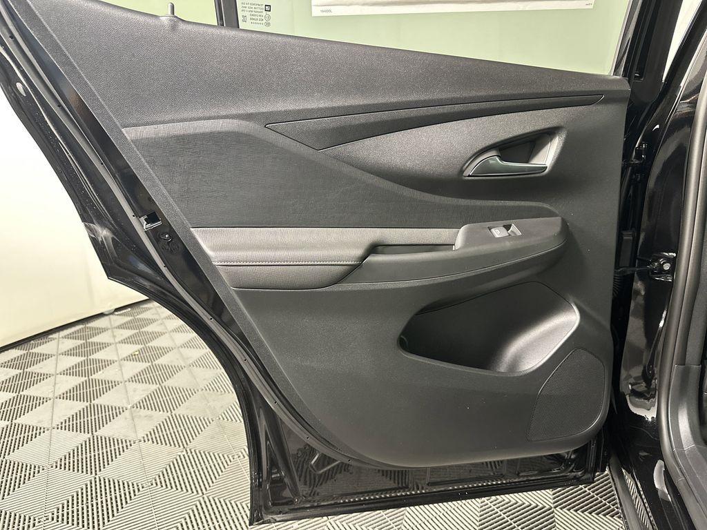 new 2025 Buick Envista car, priced at $31,085