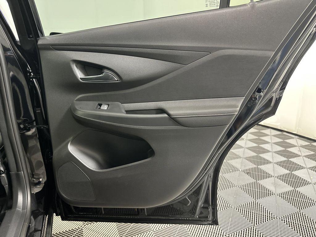 new 2025 Buick Envista car, priced at $31,085