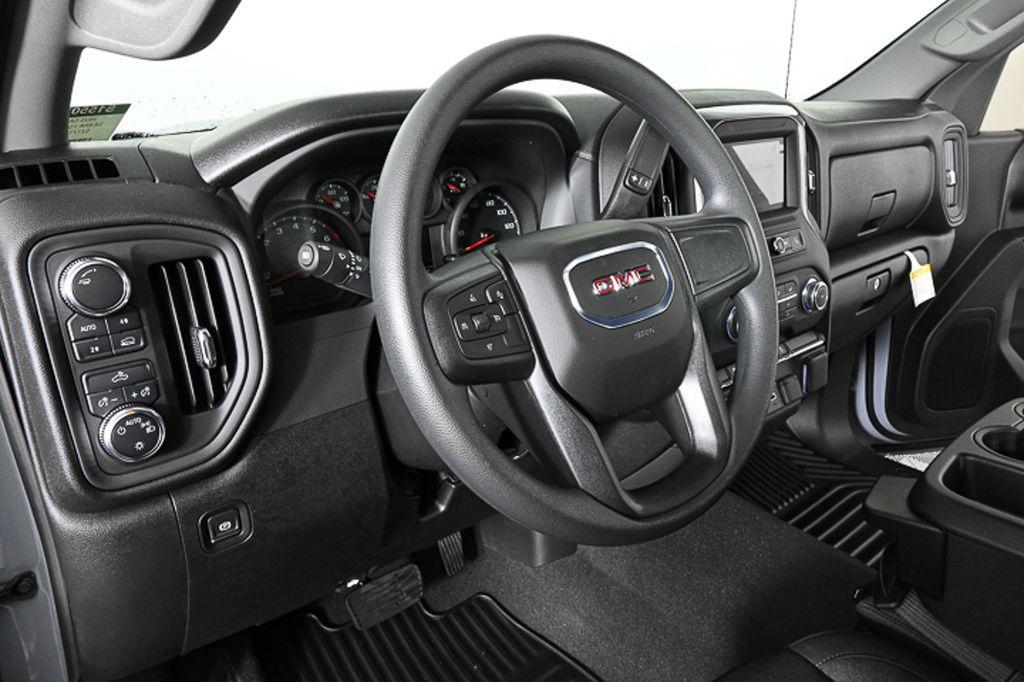 new 2025 GMC Sierra 1500 car, priced at $46,480