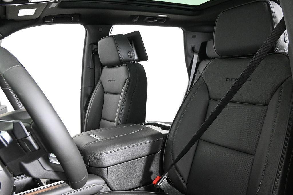 new 2025 GMC Yukon car, priced at $94,869