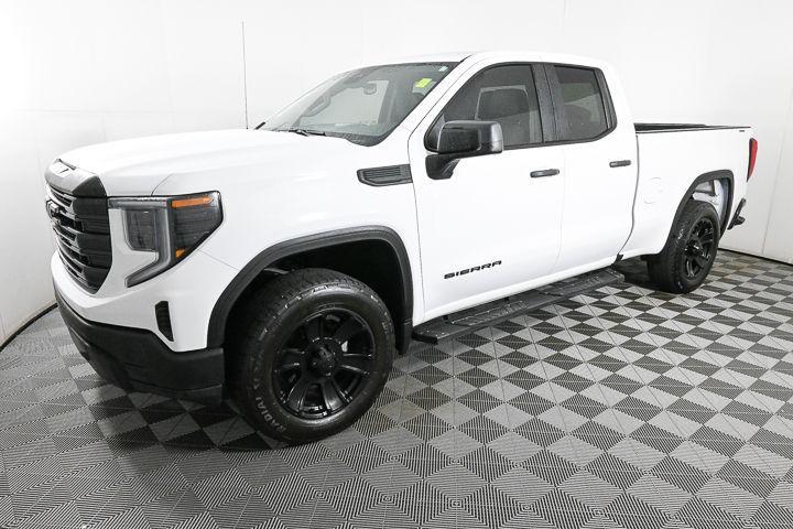 used 2023 GMC Sierra 1500 car, priced at $34,988