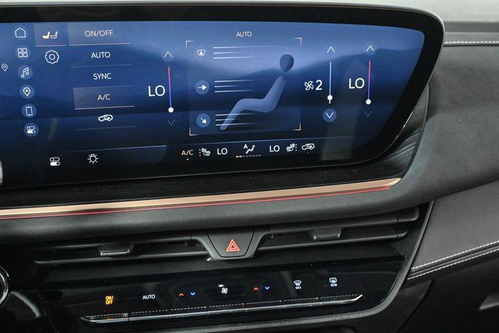 new 2025 Buick Envision car, priced at $40,235
