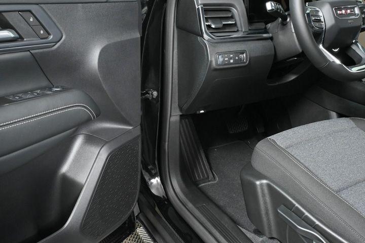 new 2025 GMC Terrain car, priced at $30,890