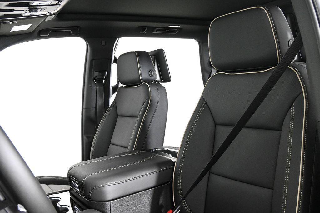 new 2025 GMC Yukon car, priced at $78,820