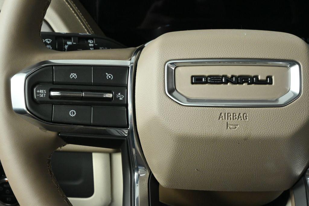 new 2025 GMC Yukon car, priced at $89,854