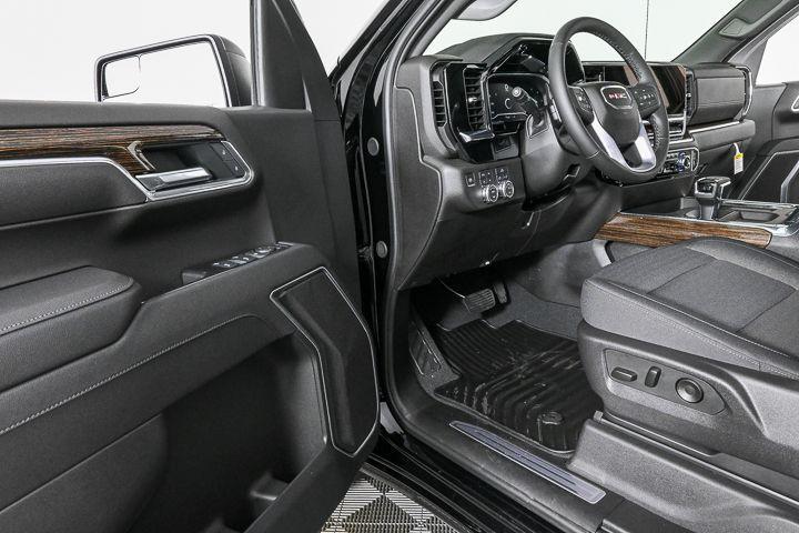 new 2025 GMC Sierra 1500 car, priced at $50,575