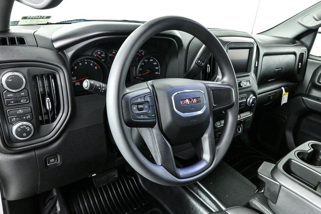 new 2024 GMC Sierra 1500 car, priced at $41,980