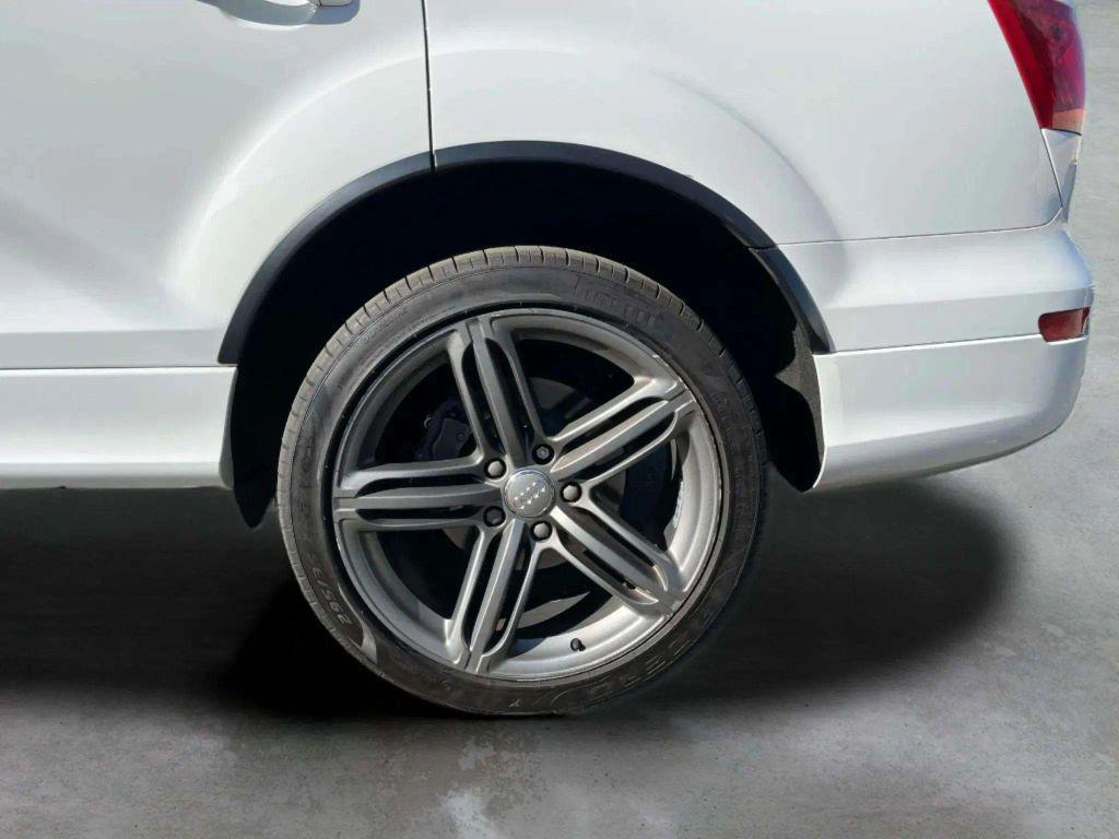 used 2015 Audi Q7 car, priced at $9,900