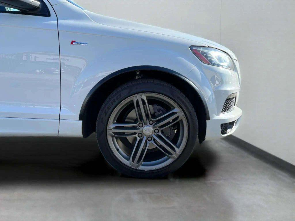 used 2015 Audi Q7 car, priced at $9,900