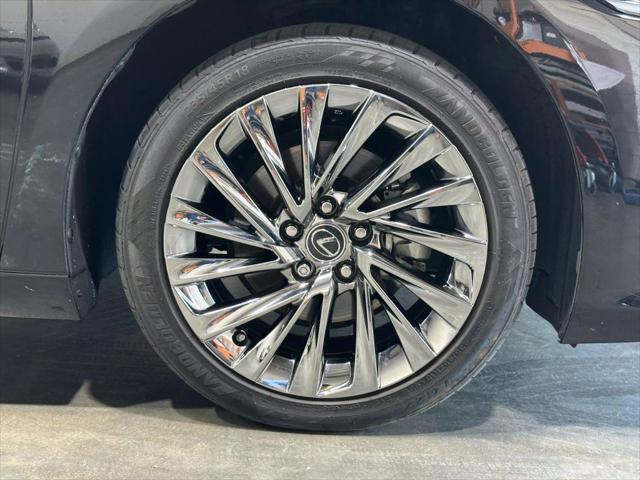 used 2024 Lexus ES 300h car, priced at $37,990