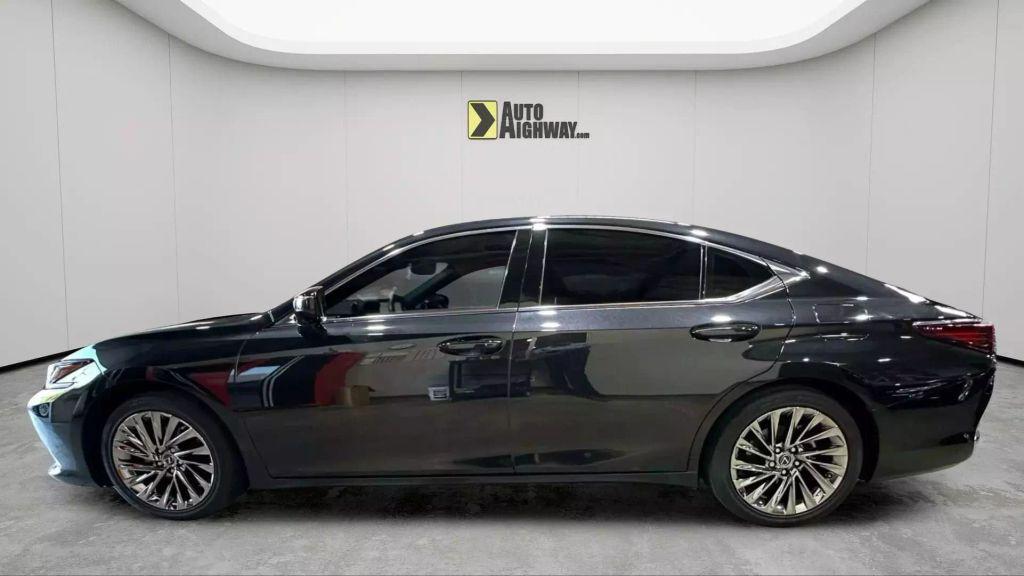 used 2024 Lexus ES 300h car, priced at $36,590